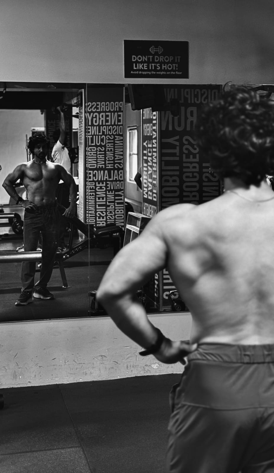 Mirror Training — Back Strength
